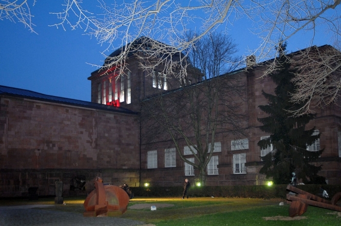 NatHalie Braun Barends Installationskunst - PHaradise Lichtinstallation in der Kunsthalle Mannheim Billingbau