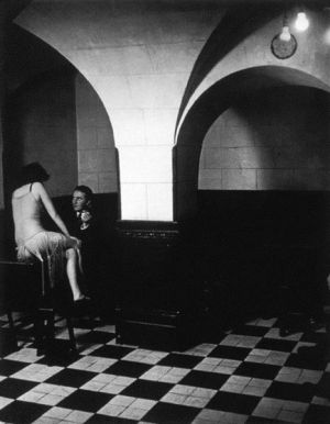 Zeitgenössischen fotographischen Werke - Ein Klosterbordell 1931