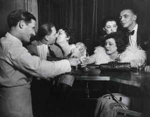 Zeitgenössischen fotographischen Werke - Kiki in einer Bar Montparnasse 1931