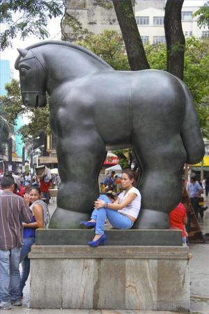 zeitgenössische kunst von Fernando Botero Angulo - Pferd 2