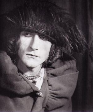 Zeitgenössischen fotographischen Werke - Porträt von Rose Selavy 1921