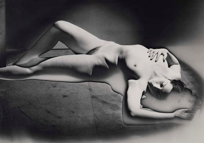 Man Ray Fotographie - Vorrang der Materie vor dem Denken 1929