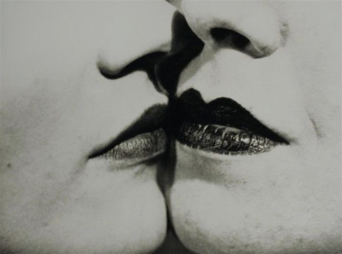 Man Ray Fotographie - Der Kuss 1935