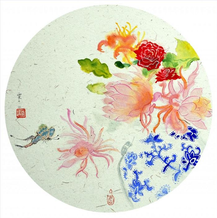 Zhou Wenwen Chinesische Kunst - Blaue und weiße Porzellanserie mit Blumen, Vögeln und Schmetterlingen